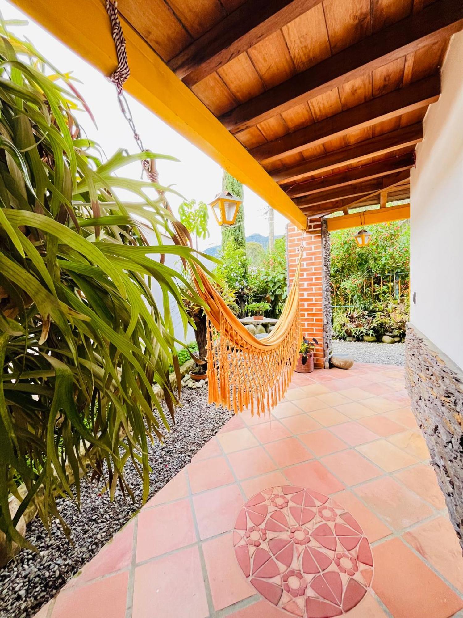 Casa De Las Rocas Hostel Jardin Exterior photo