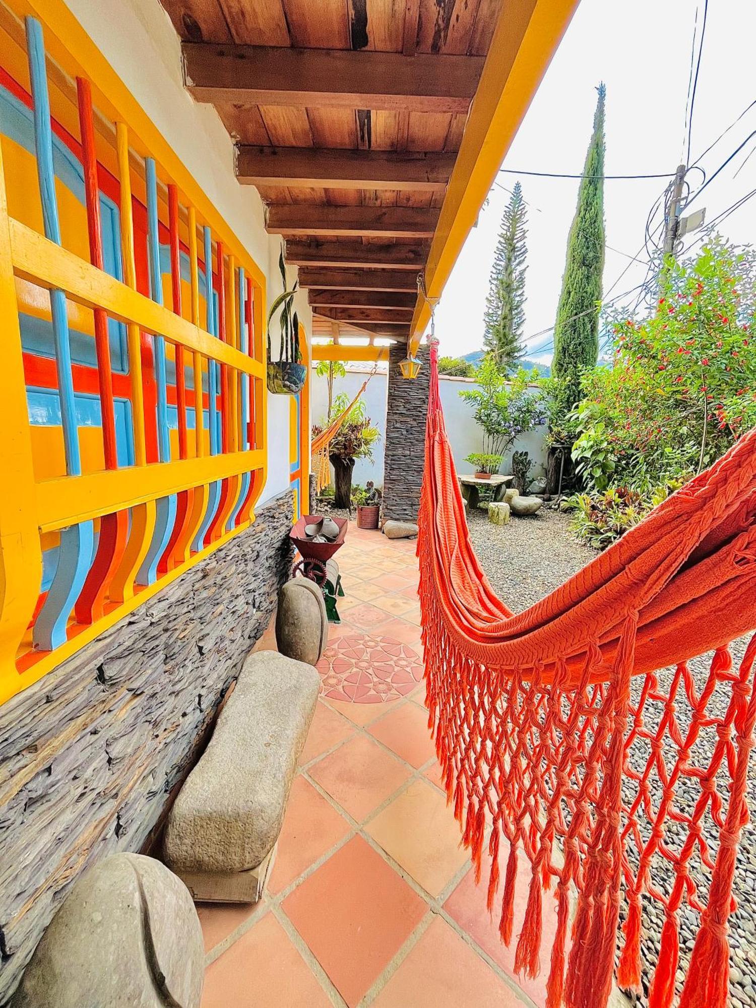Casa De Las Rocas Hostel Jardin Exterior photo